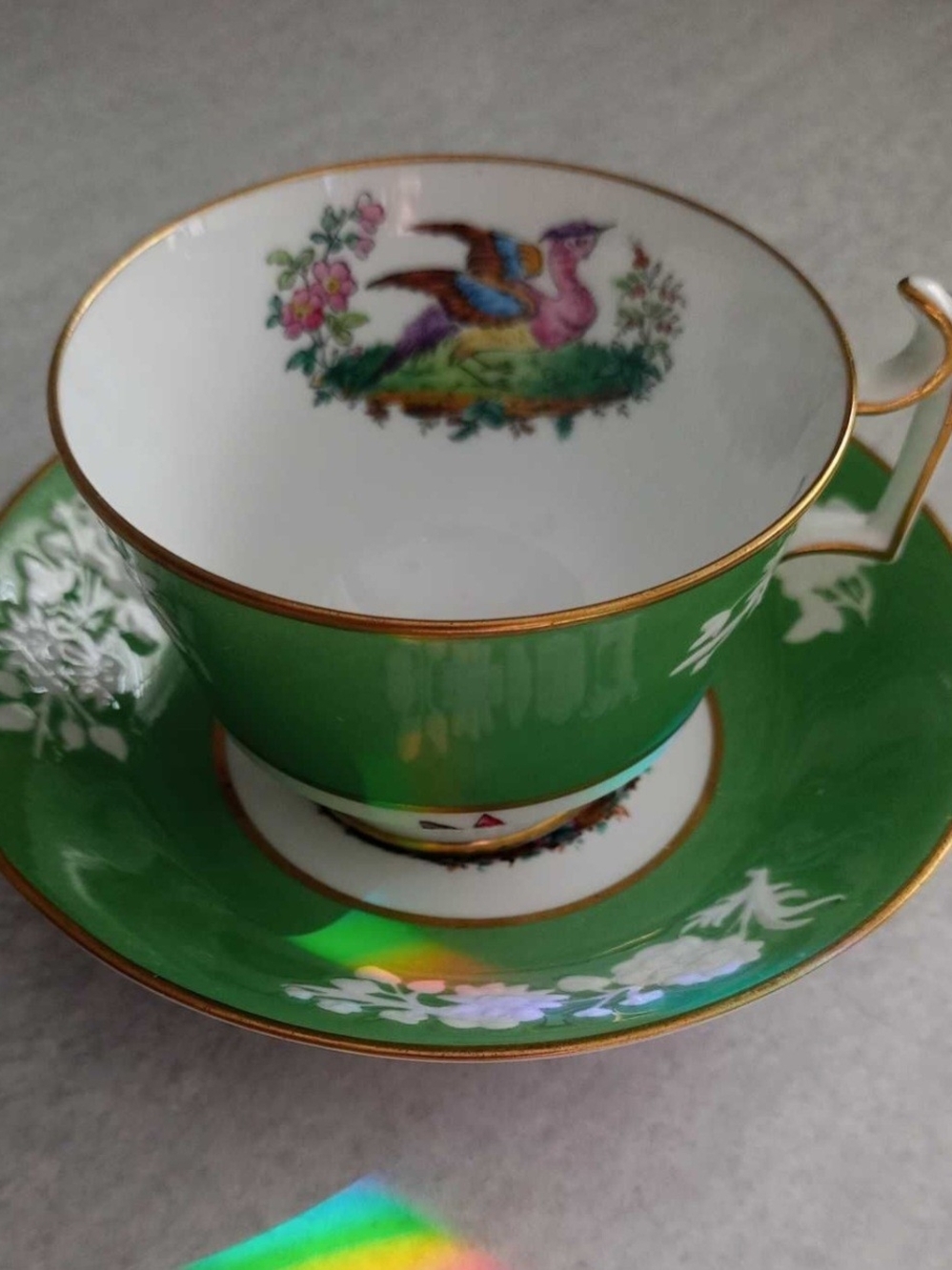 Spode Green and Gold Porcelain Teacup with Bird and Floral Detail